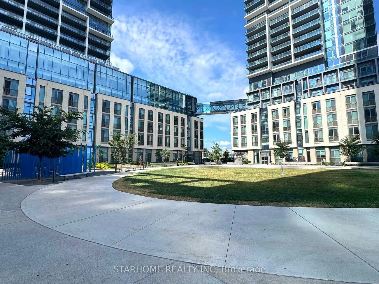 1000, Portage, Vaughan Corporate Centre, Vaughan