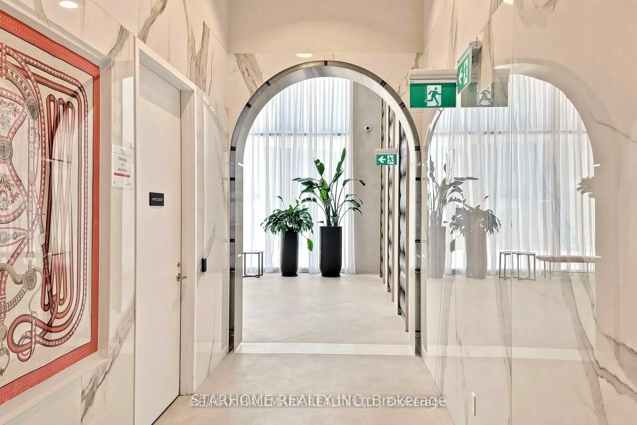 1000, Portage, Vaughan Corporate Centre, Vaughan