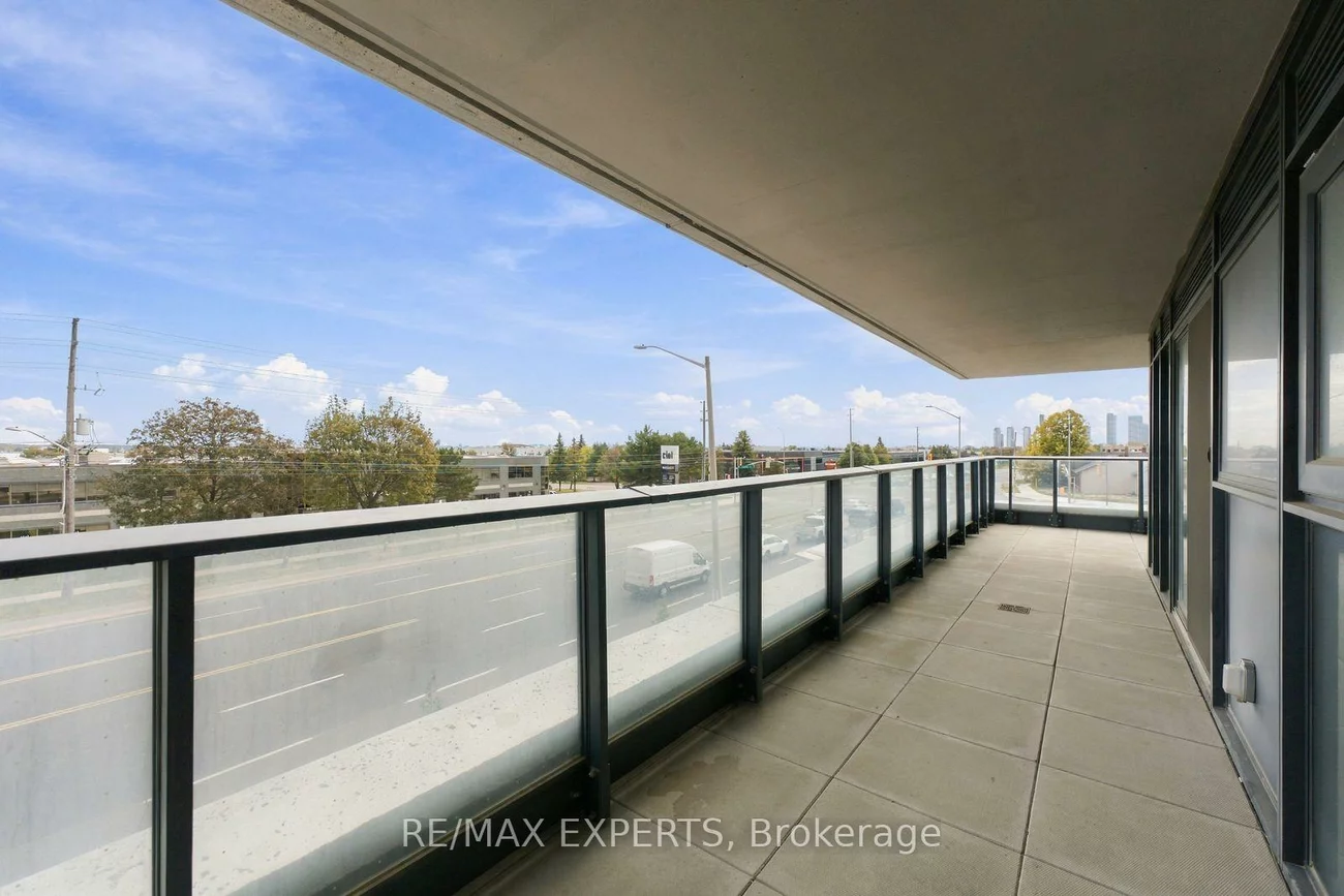 8960, Jane, Vellore Village, Vaughan