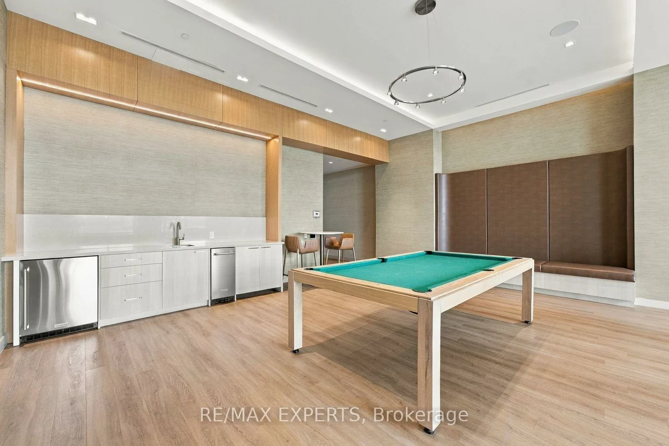 8960, Jane, Vellore Village, Vaughan