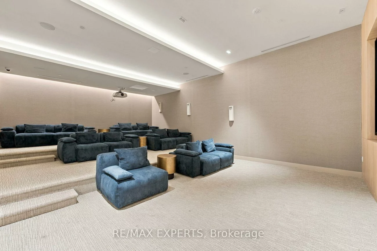 8960, Jane, Vellore Village, Vaughan