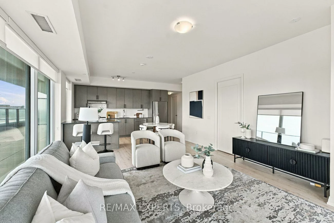 8960, Jane, Vellore Village, Vaughan