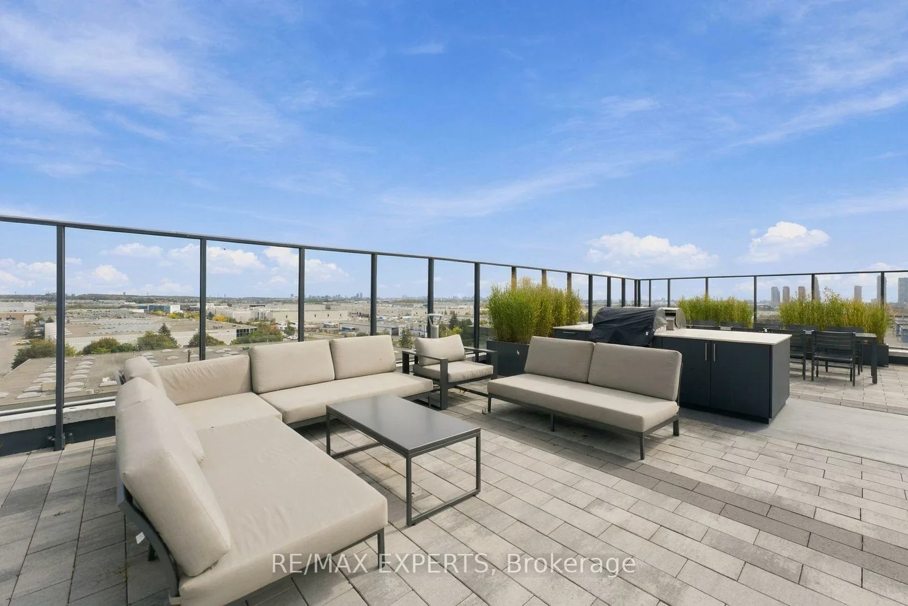 8960, Jane, Vellore Village, Vaughan