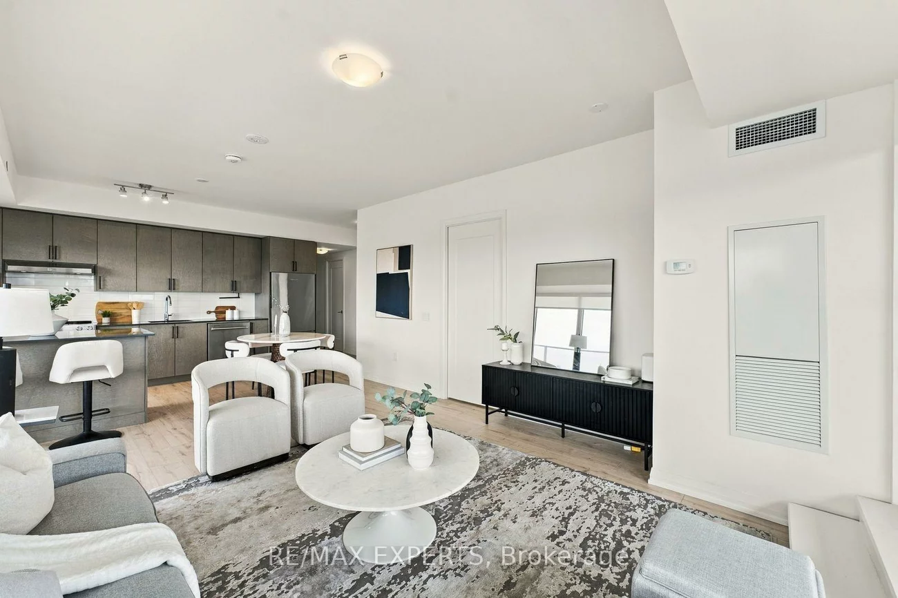 8960, Jane, Vellore Village, Vaughan
