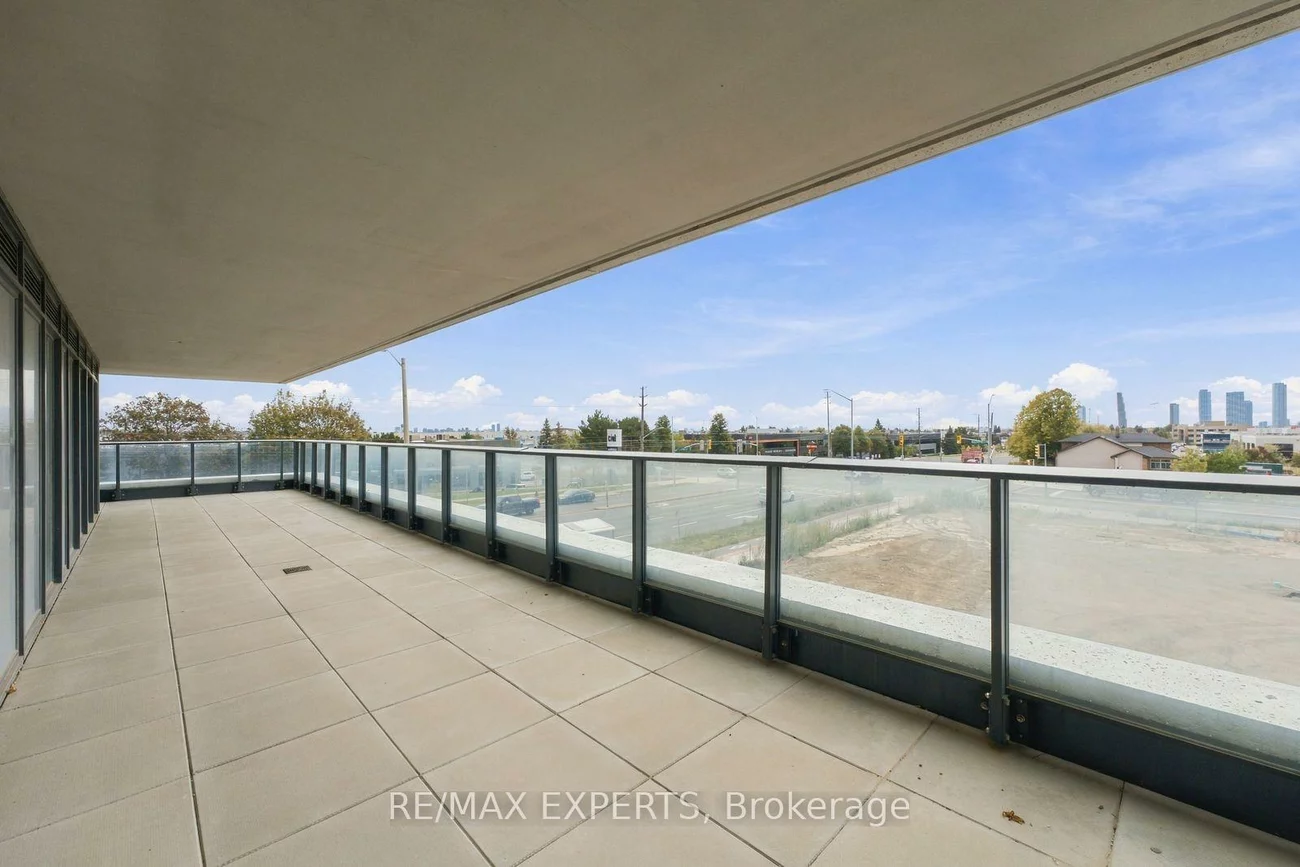8960, Jane, Vellore Village, Vaughan