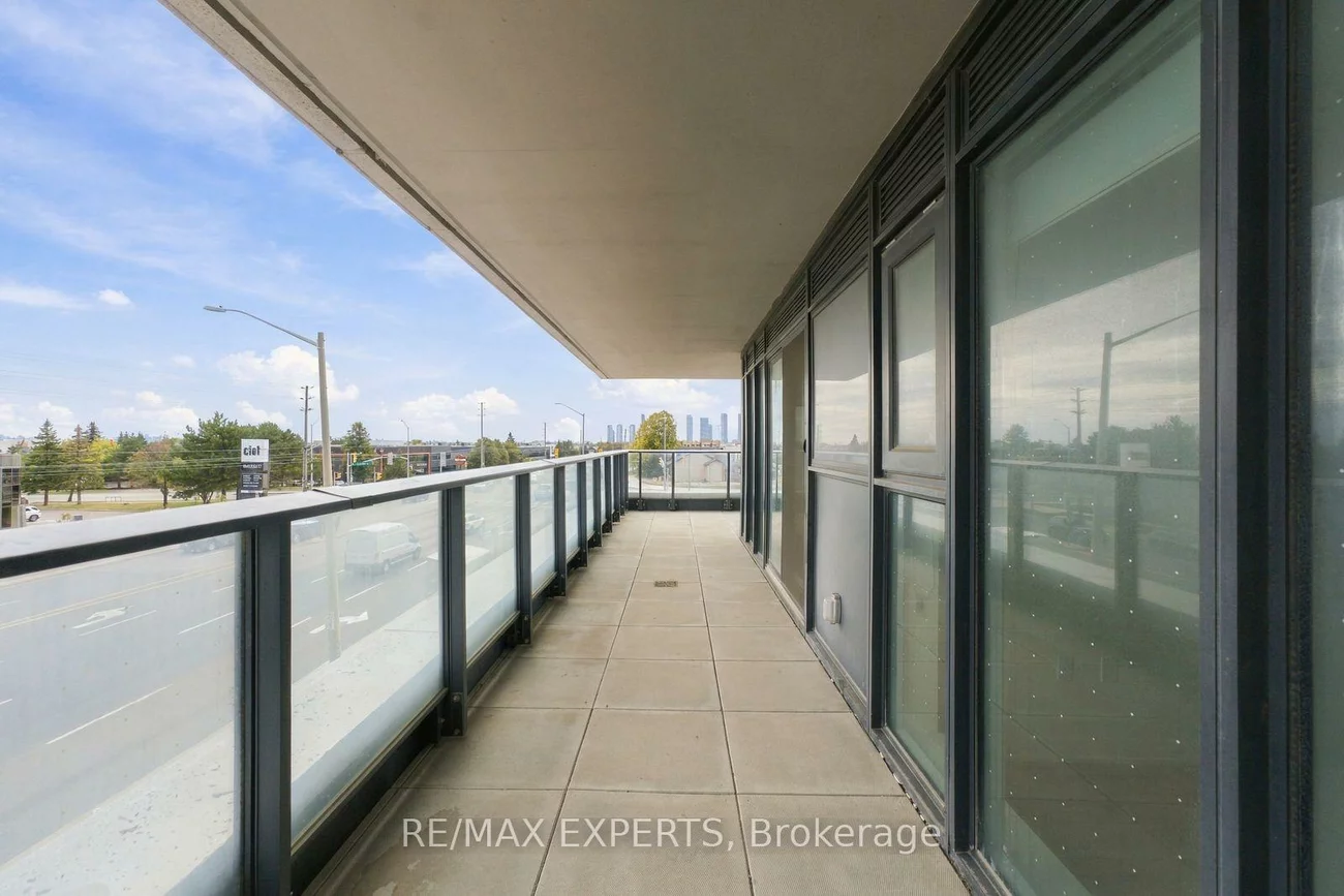 8960, Jane, Vellore Village, Vaughan