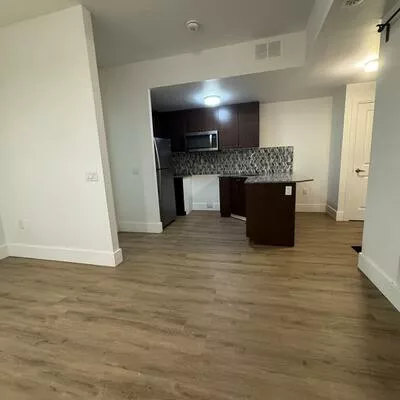 5289, Hwy 7, Vaughan Grove, Vaughan