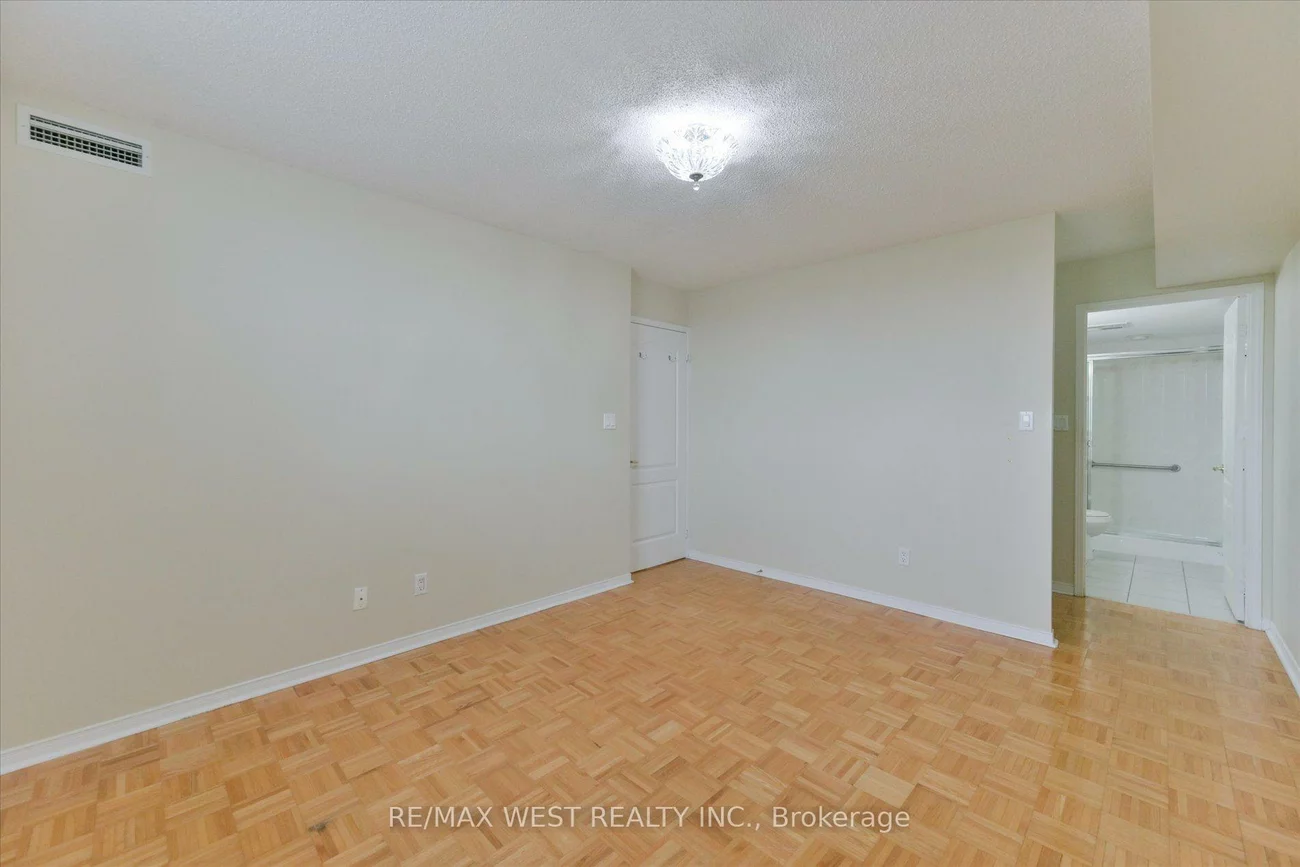 7373, Martin Grove, Vaughan Grove, Vaughan