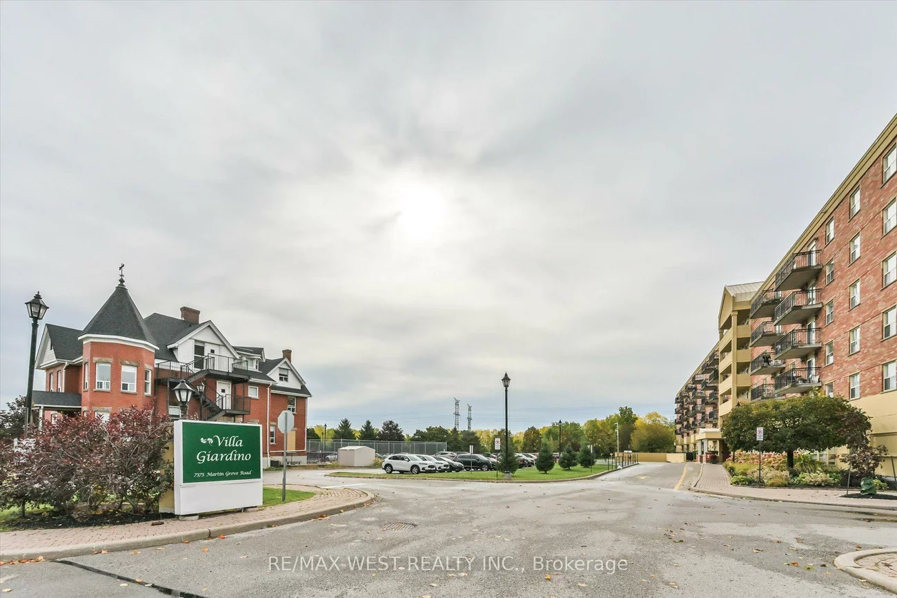 7373, Martin Grove, Vaughan Grove, Vaughan