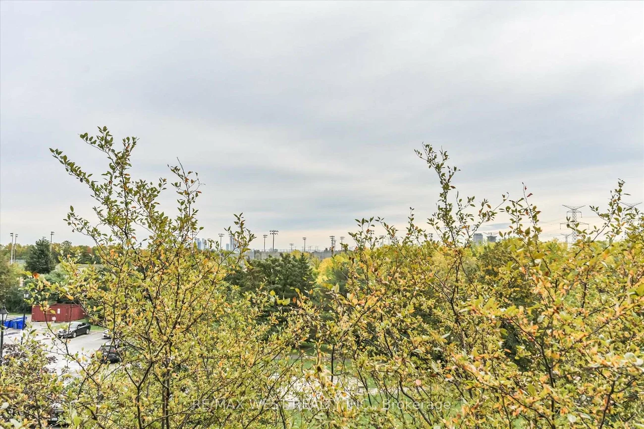 7373, Martin Grove, Vaughan Grove, Vaughan
