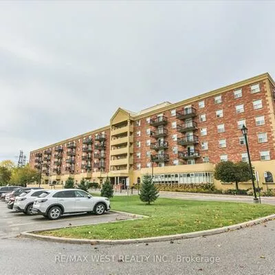 7373, Martin Grove, Vaughan Grove, Vaughan