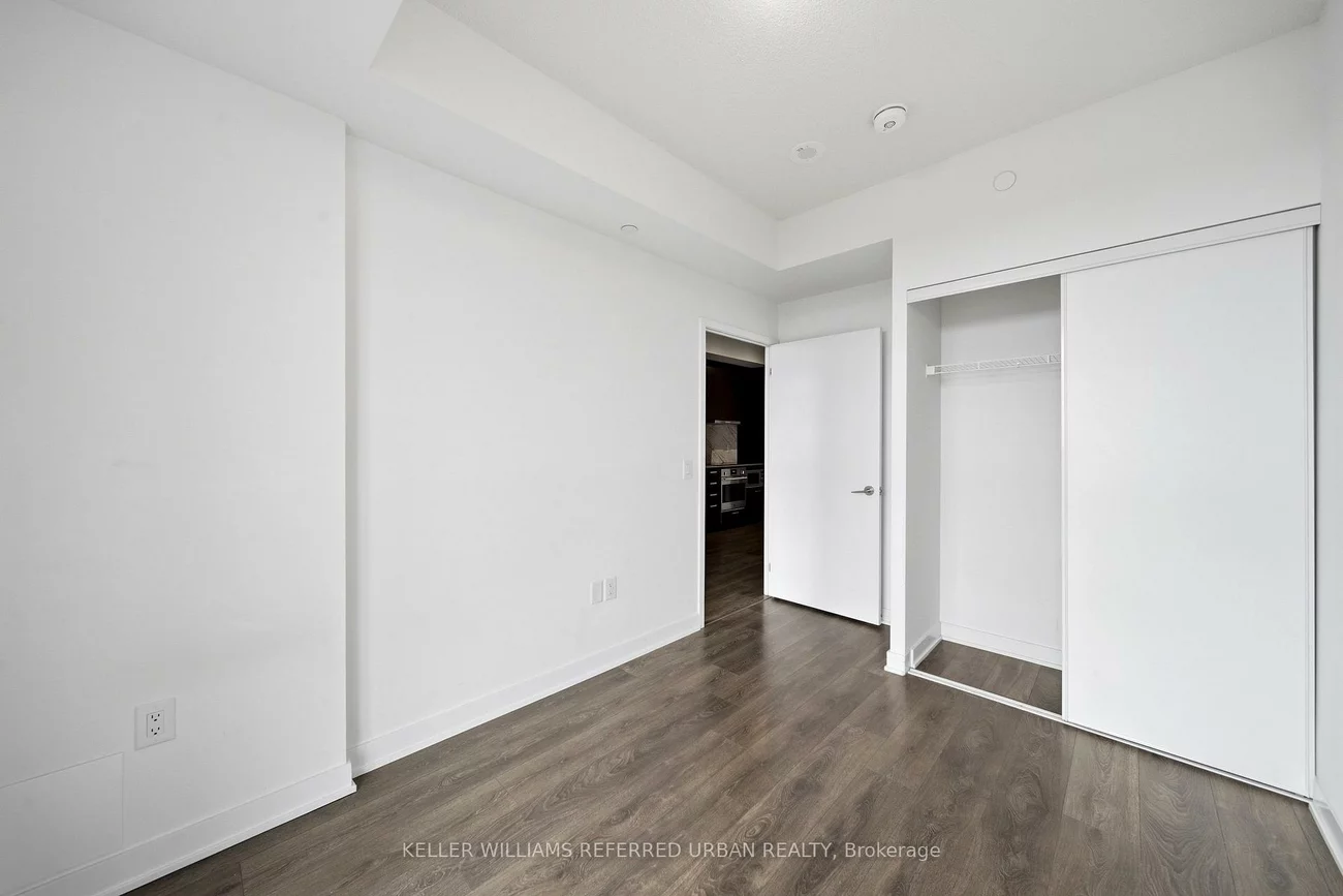 38, Honeycrisp, Vaughan Corporate Centre, Vaughan
