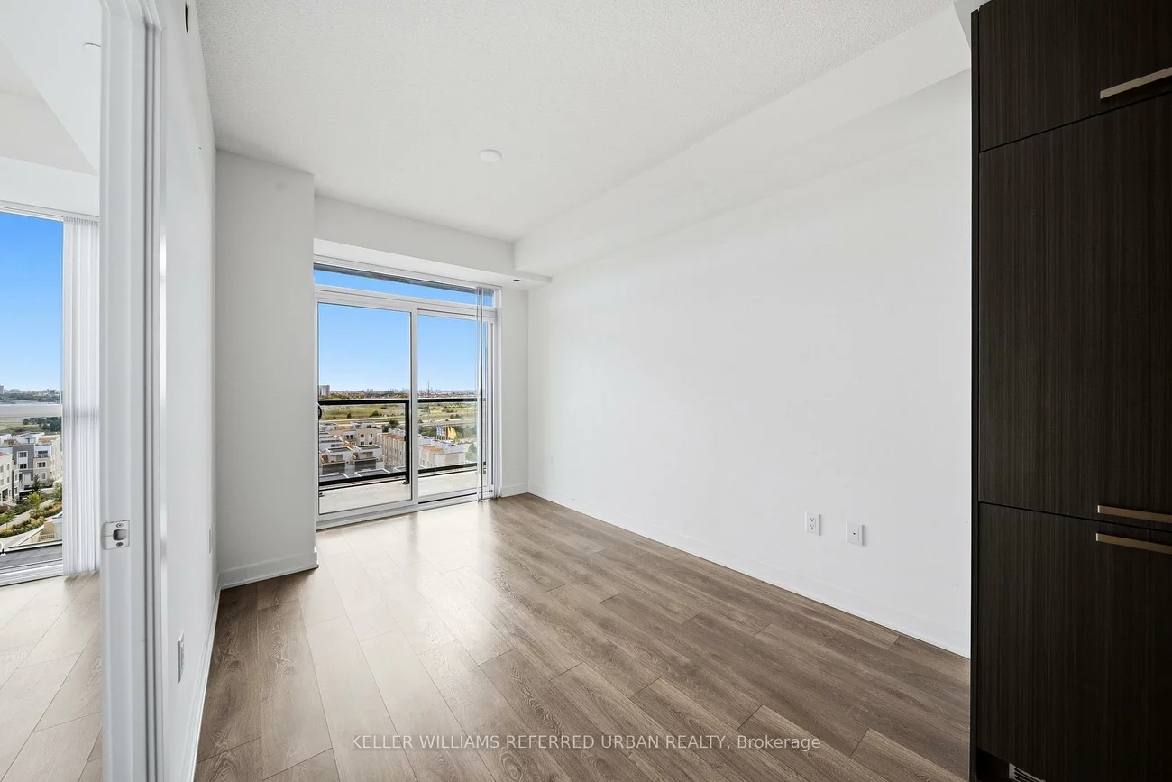 38, Honeycrisp, Vaughan Corporate Centre, Vaughan