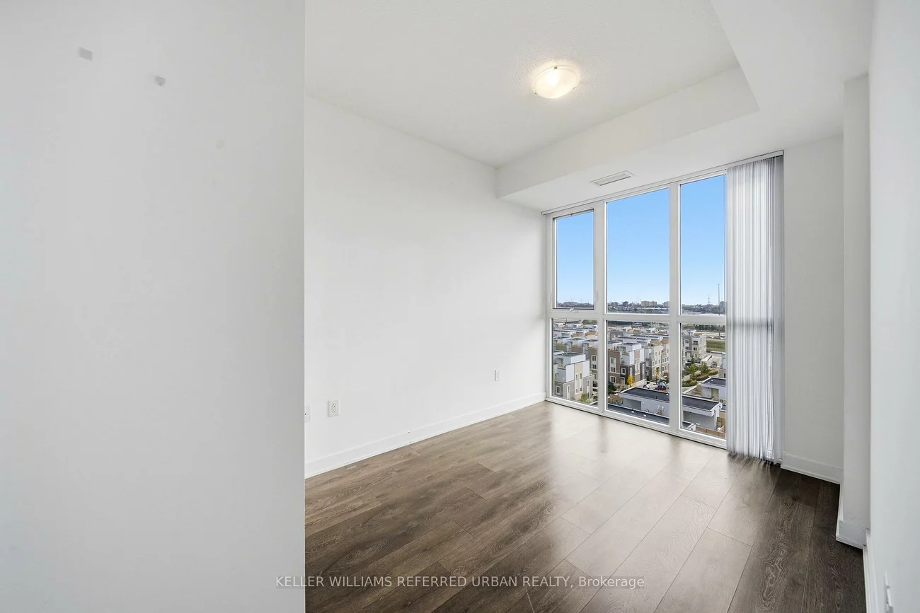 38, Honeycrisp, Vaughan Corporate Centre, Vaughan