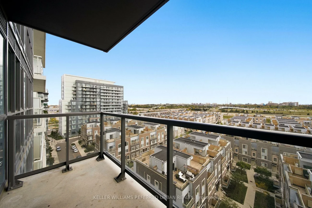 38, Honeycrisp, Vaughan Corporate Centre, Vaughan