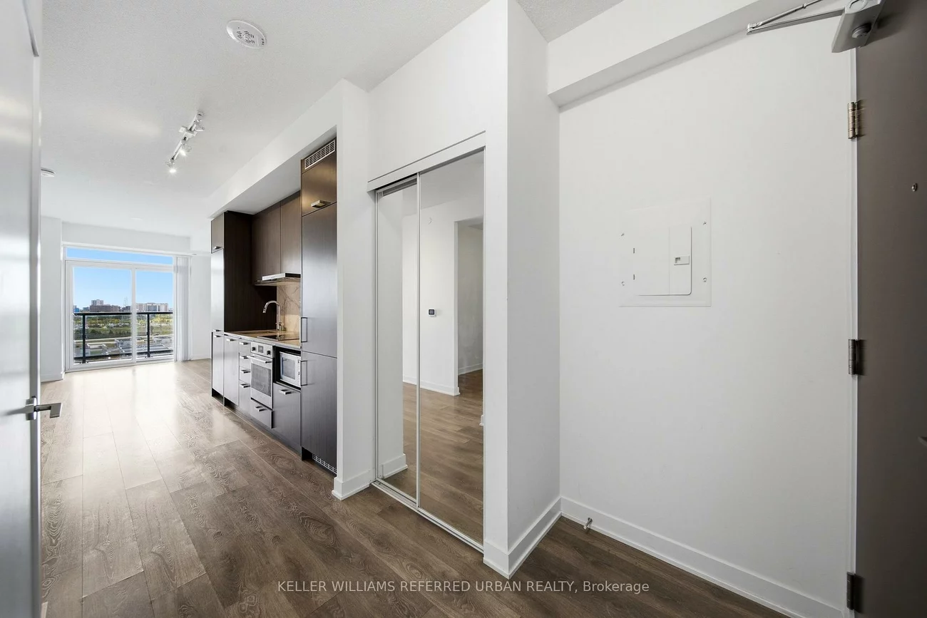 38, Honeycrisp, Vaughan Corporate Centre, Vaughan