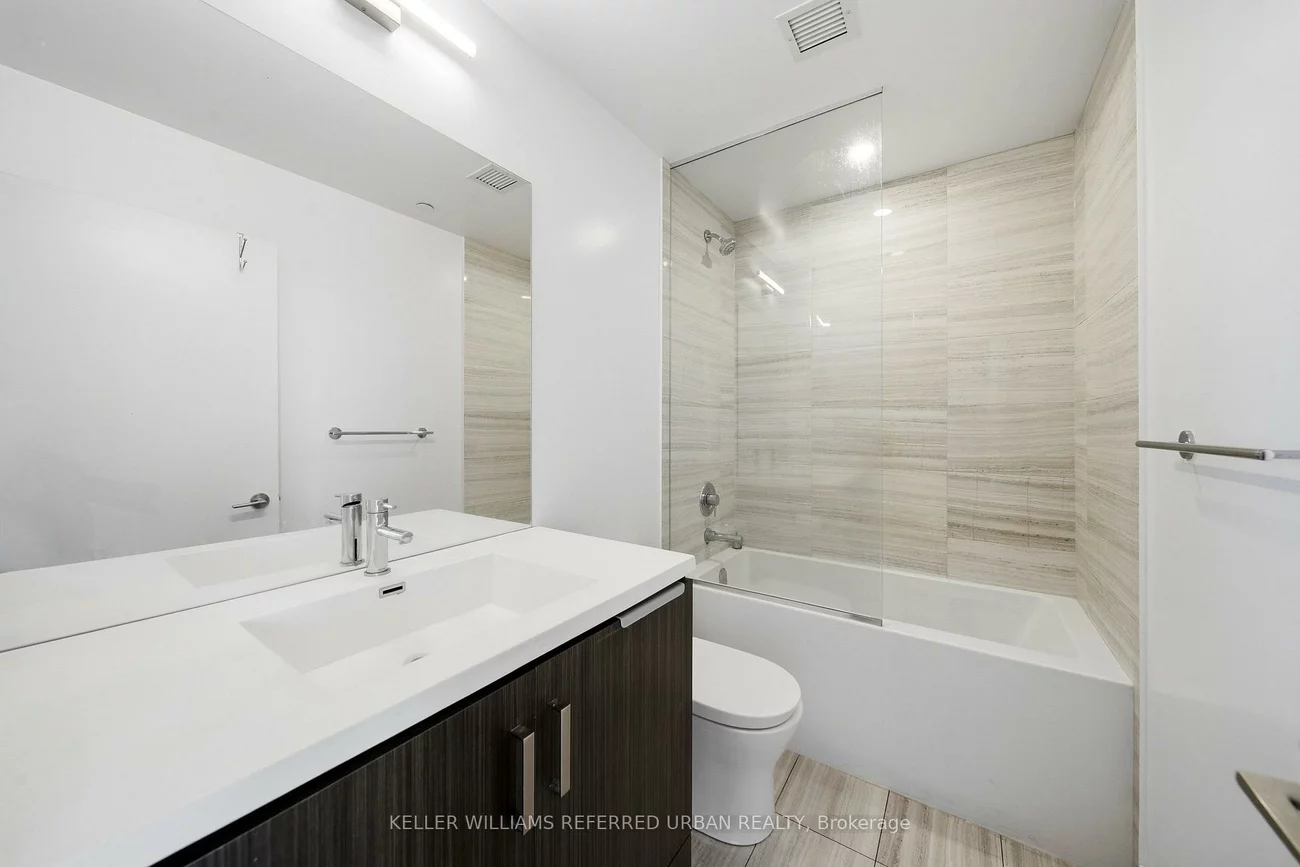 38, Honeycrisp, Vaughan Corporate Centre, Vaughan
