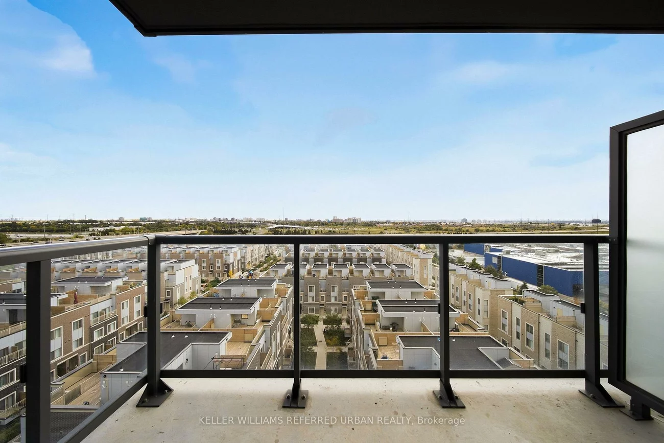 38, Honeycrisp, Vaughan Corporate Centre, Vaughan