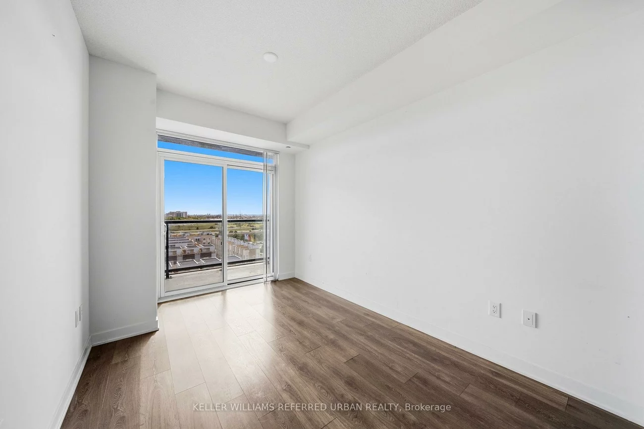 38, Honeycrisp, Vaughan Corporate Centre, Vaughan