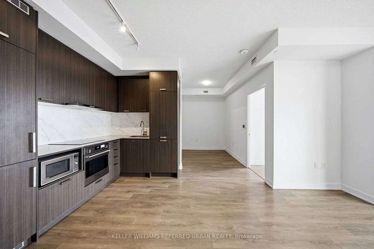 10, Honeycrisp, Vaughan Corporate Centre, Vaughan