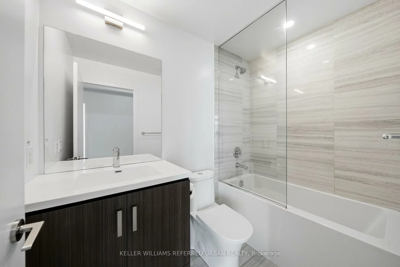 10, Honeycrisp, Vaughan Corporate Centre, Vaughan