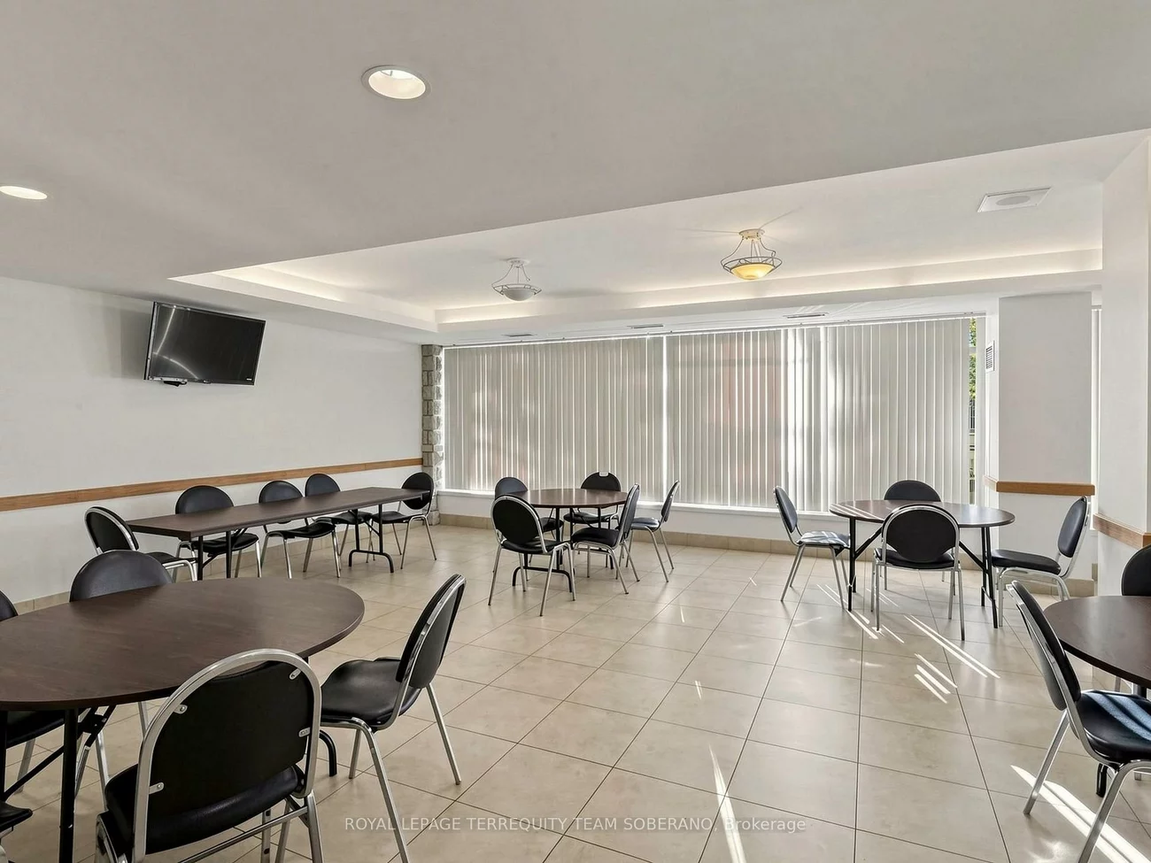 2506, Rutherford, Maple, Vaughan