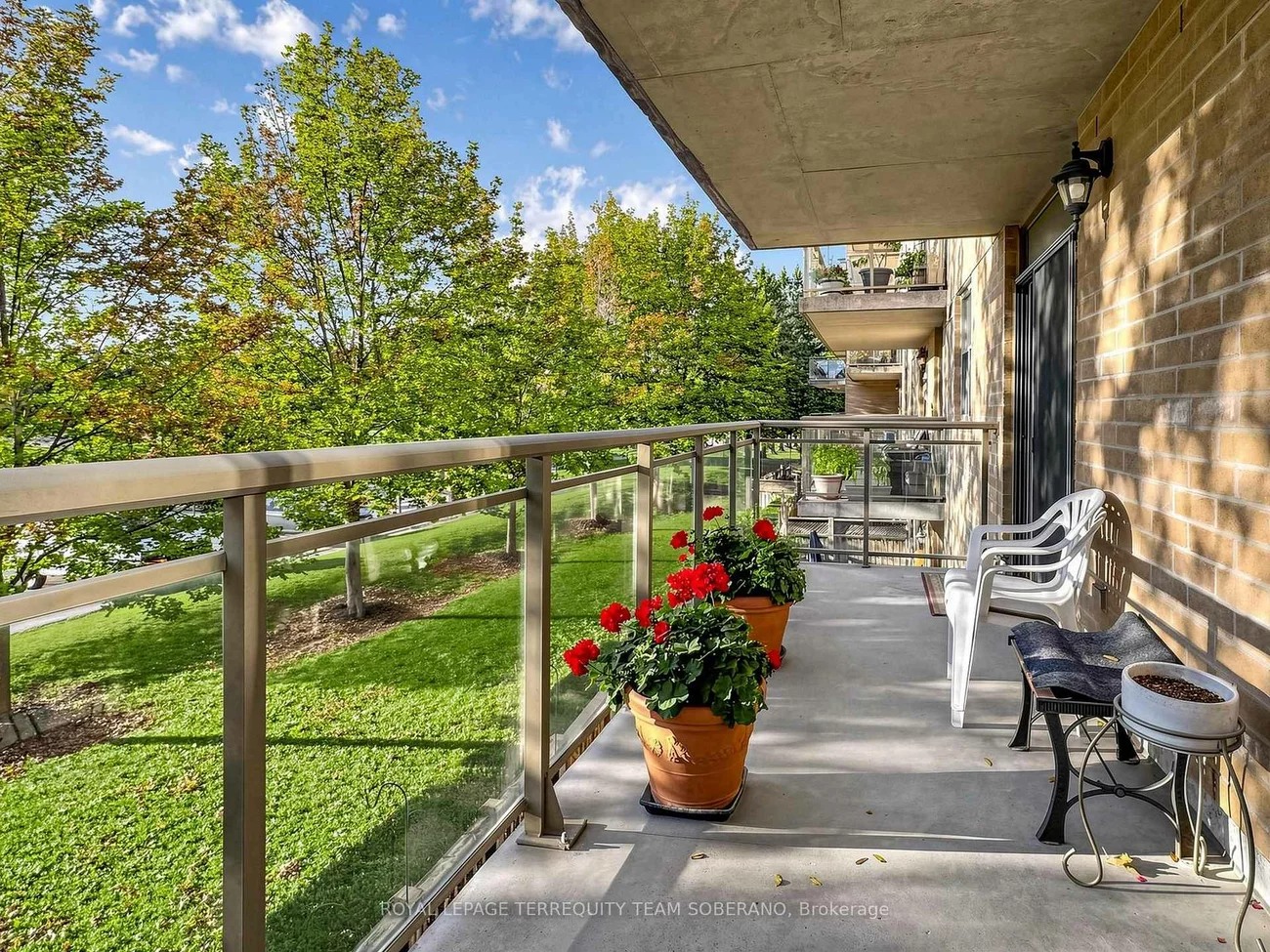 2506, Rutherford, Maple, Vaughan