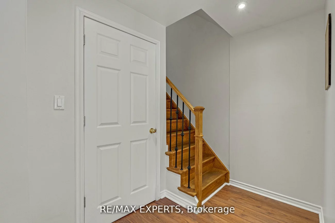 19, Foxchase, East Woodbridge, Vaughan