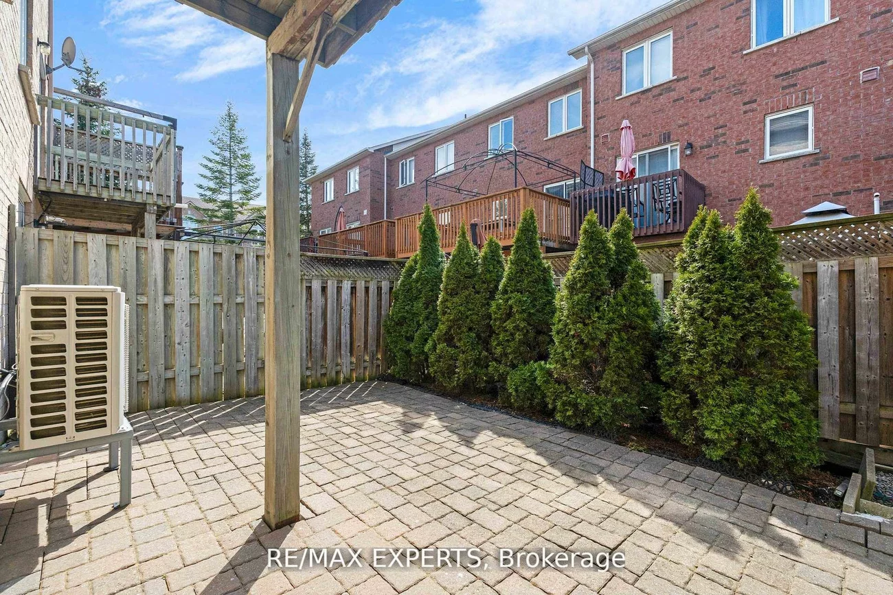 19, Foxchase, East Woodbridge, Vaughan