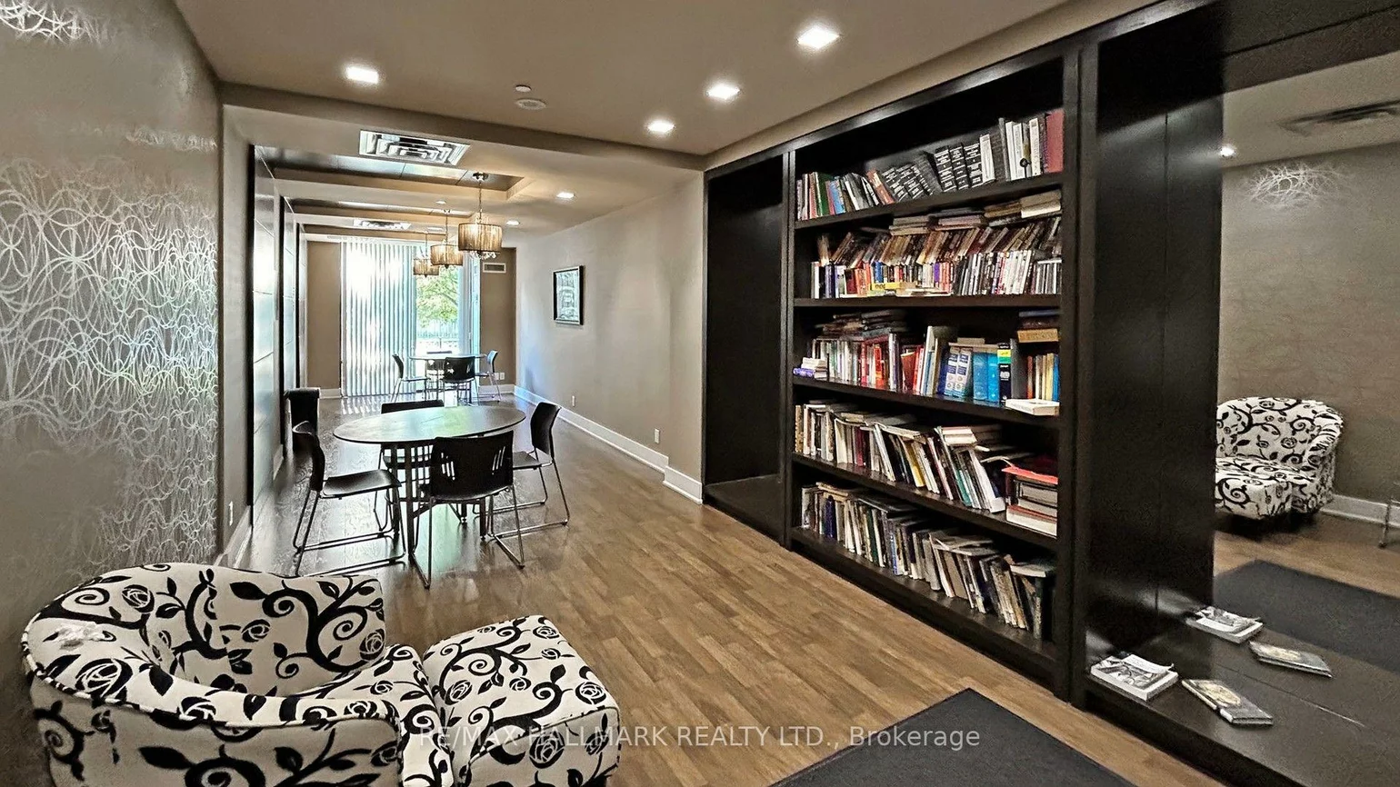 520, Steeles, Crestwood-Springfarm-Yorkhill, Vaughan