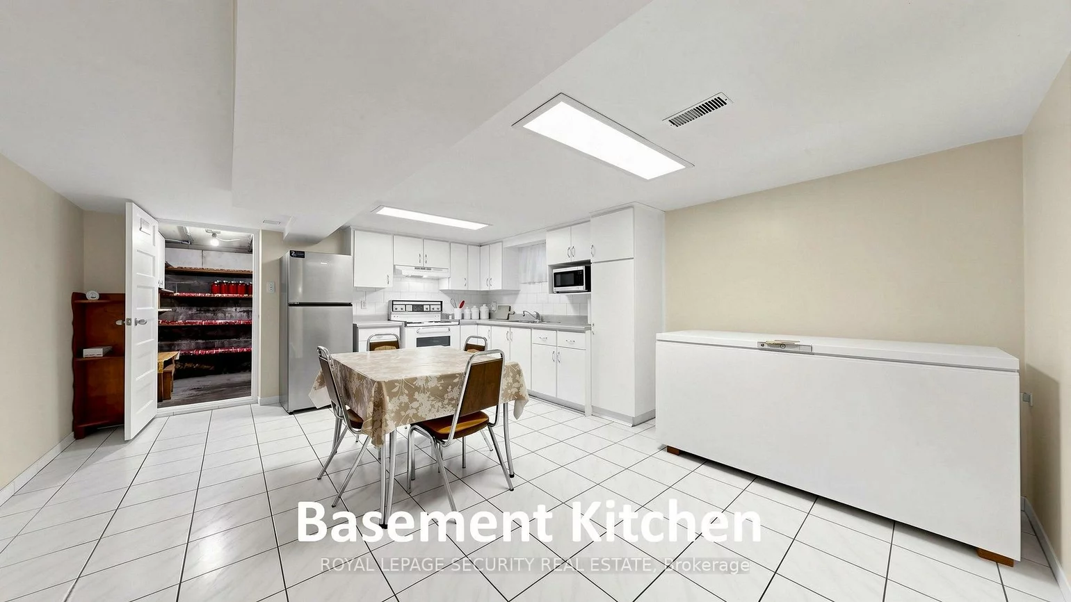 8026, Kipling, West Woodbridge, Vaughan