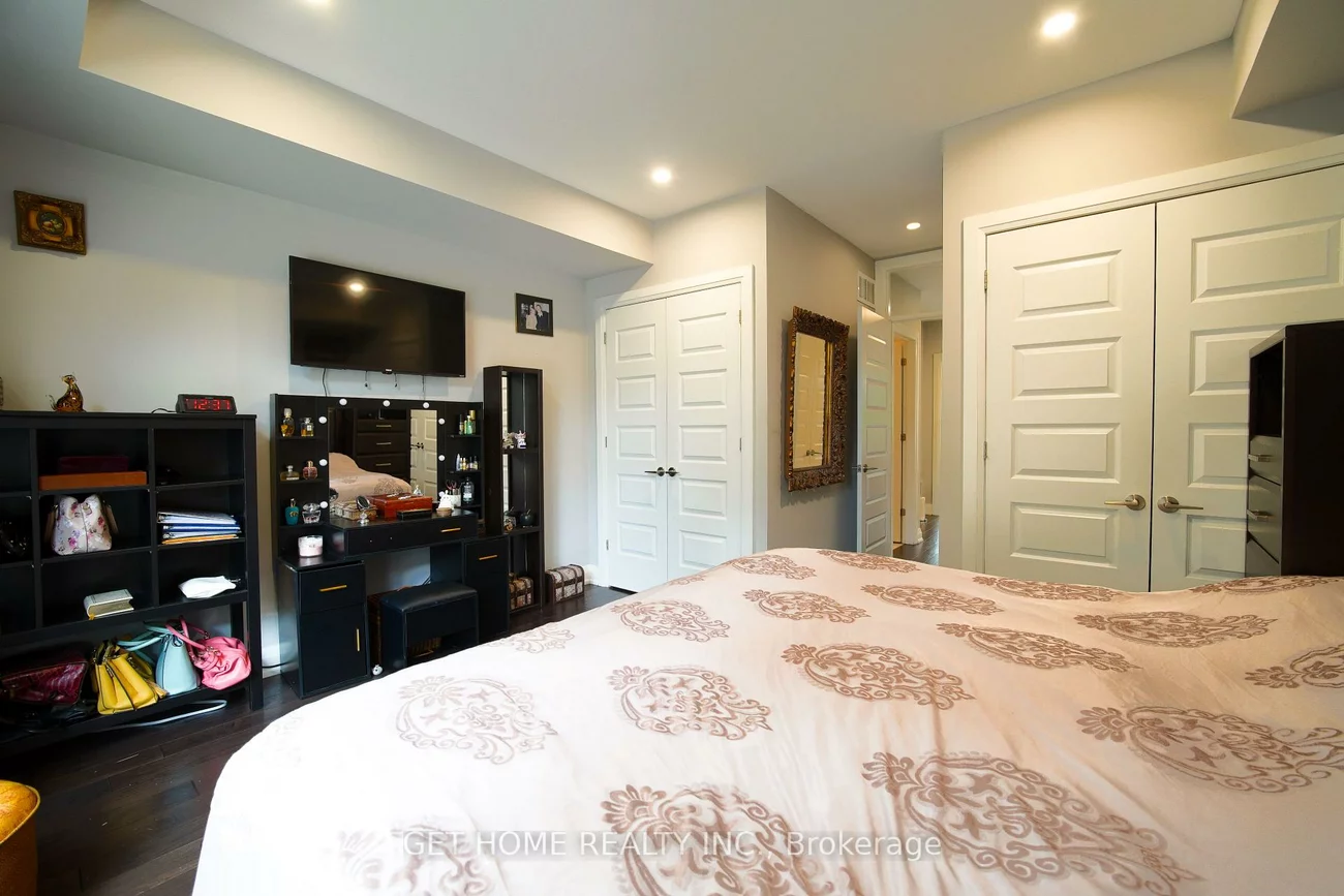 8169, Kipling, West Woodbridge, Vaughan