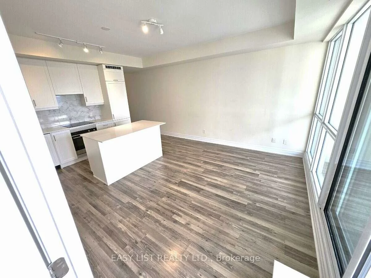 9075, Jane, Concord, Vaughan