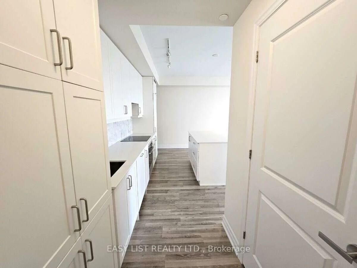 9075, Jane, Concord, Vaughan