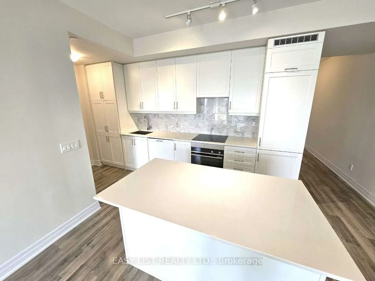 9075, Jane, Concord, Vaughan