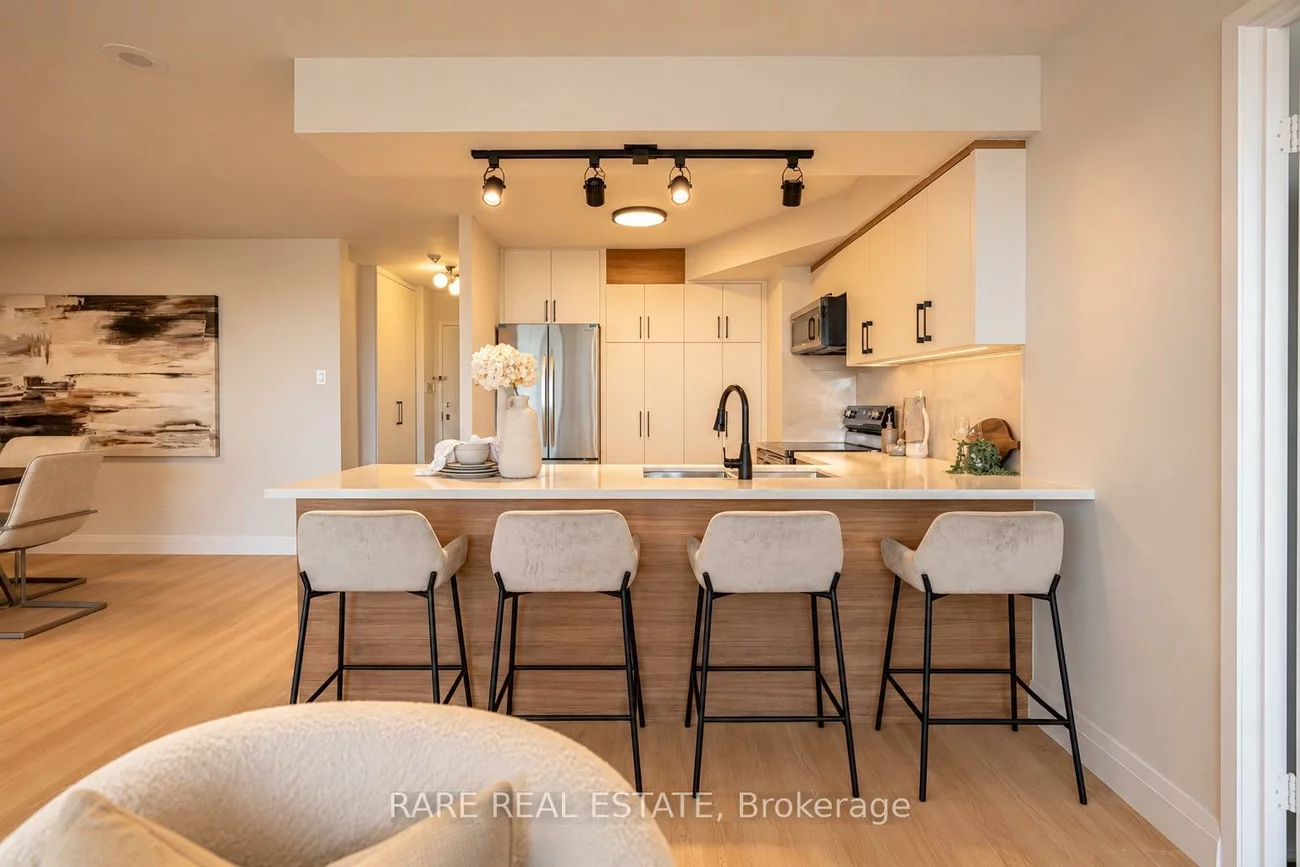 7300, Yonge, Crestwood-Springfarm-Yorkhill, Vaughan