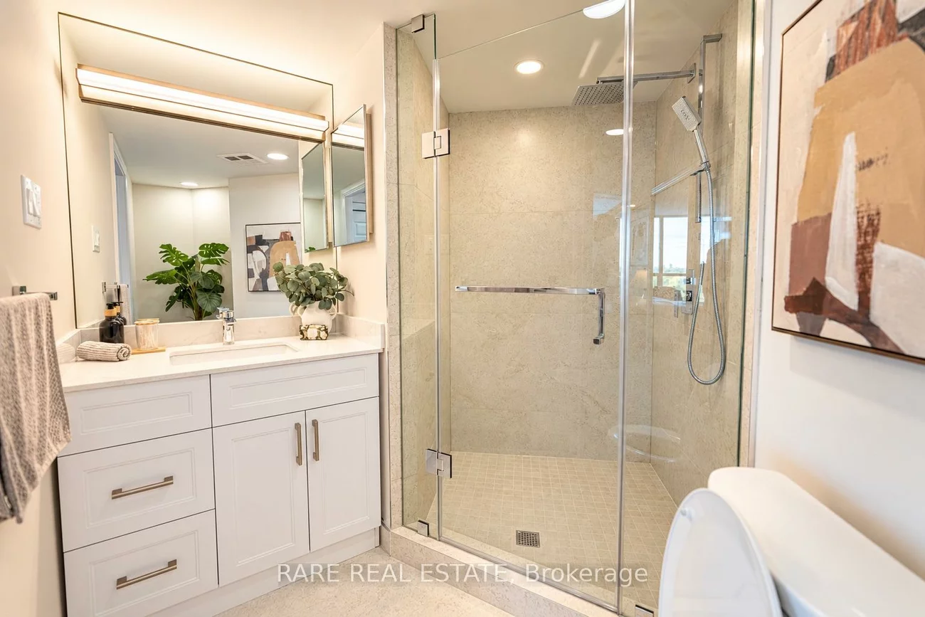 7300, Yonge, Crestwood-Springfarm-Yorkhill, Vaughan