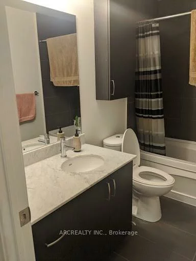 7608, Yonge, Crestwood-Springfarm-Yorkhill, Vaughan