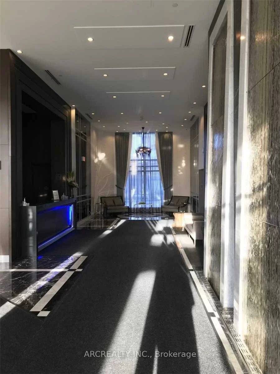 7608, Yonge, Crestwood-Springfarm-Yorkhill, Vaughan