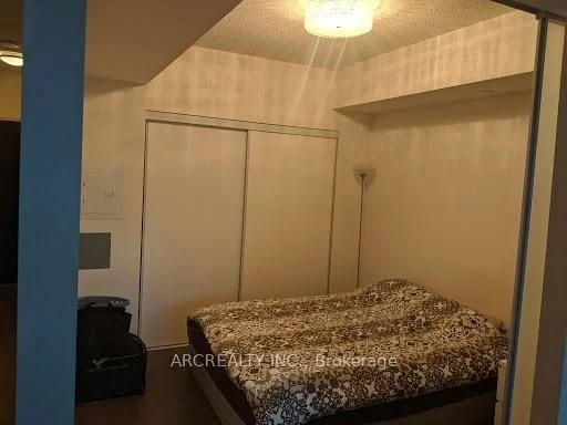 7608, Yonge, Crestwood-Springfarm-Yorkhill, Vaughan