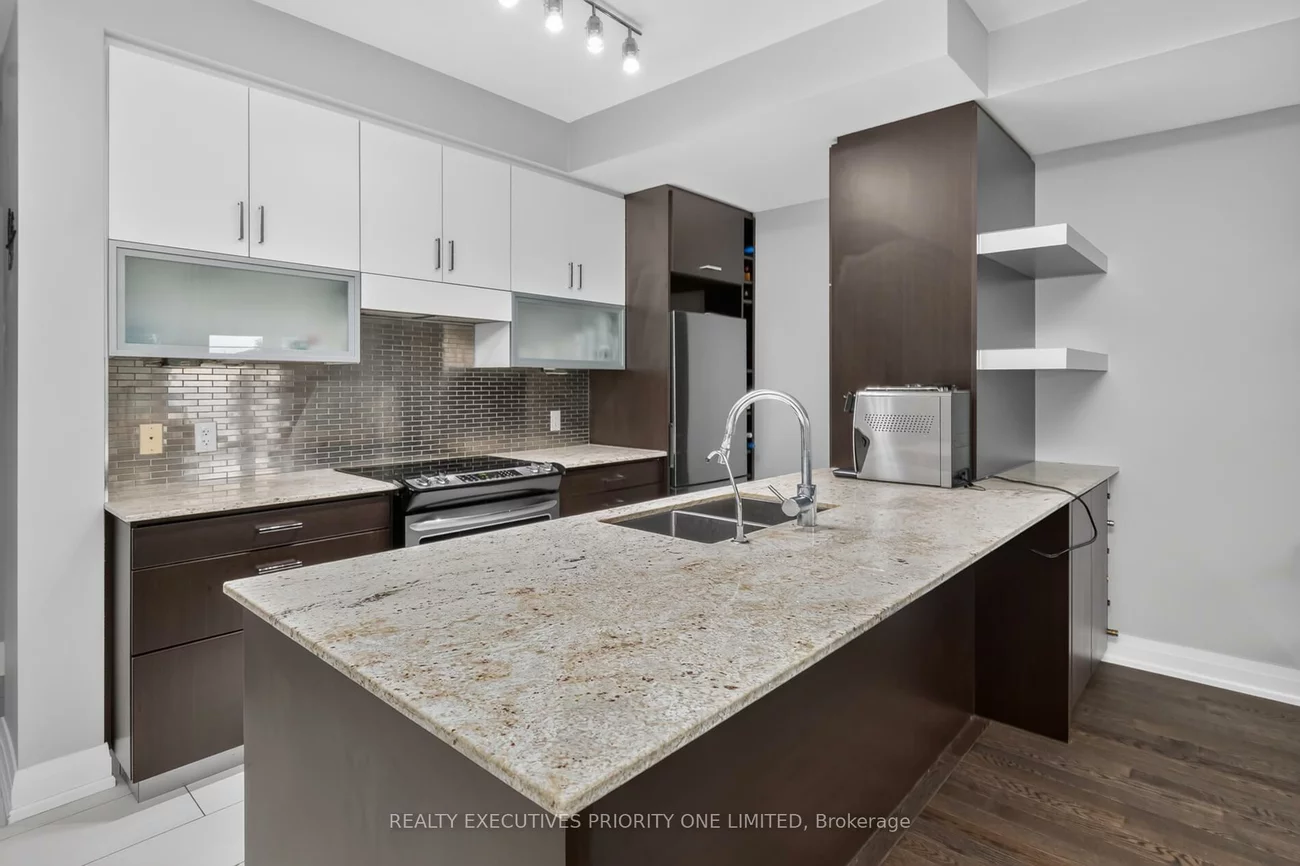 8161, Kipling, West Woodbridge, Vaughan