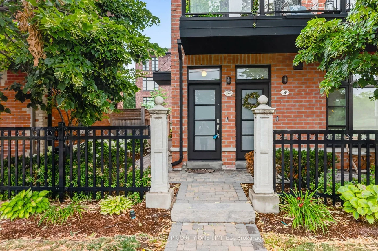 8161, Kipling, West Woodbridge, Vaughan