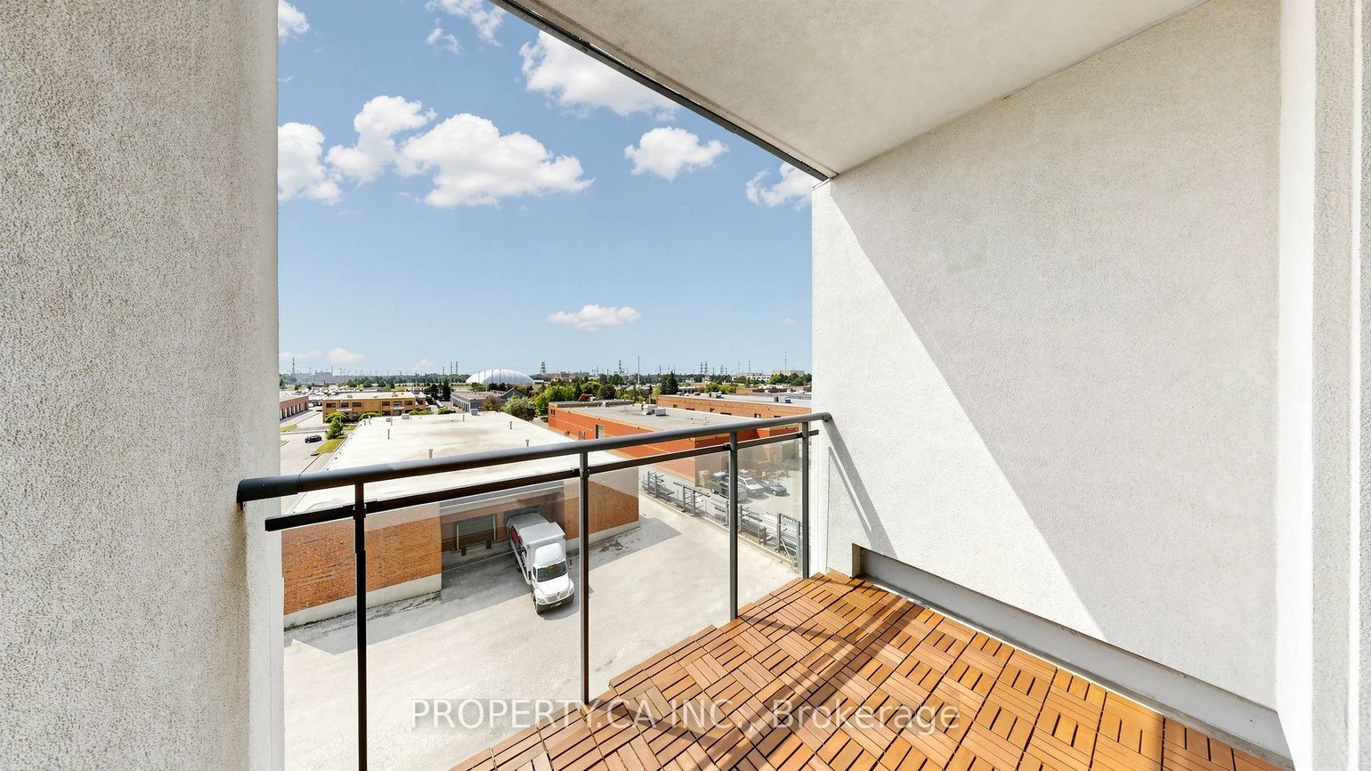 24, Woodstream, Vaughan Grove, Vaughan