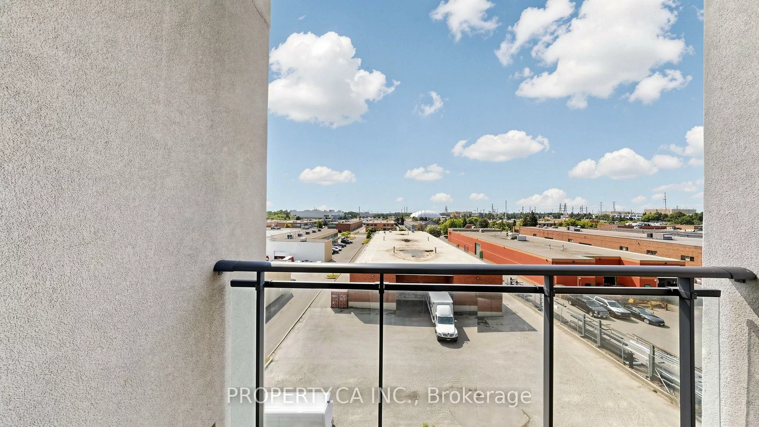24, Woodstream, Vaughan Grove, Vaughan