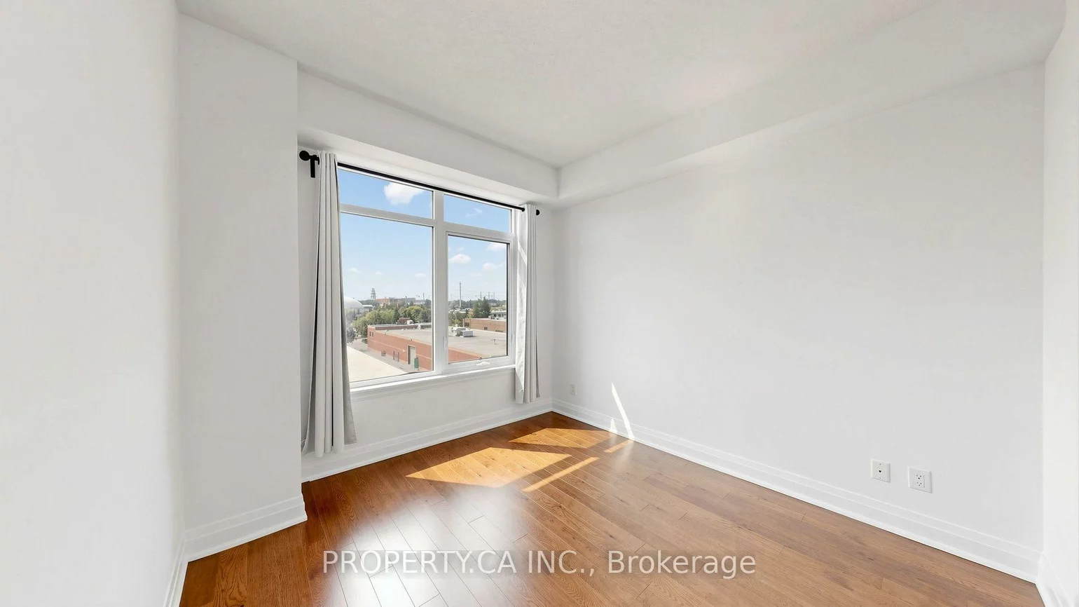 24, Woodstream, Vaughan Grove, Vaughan