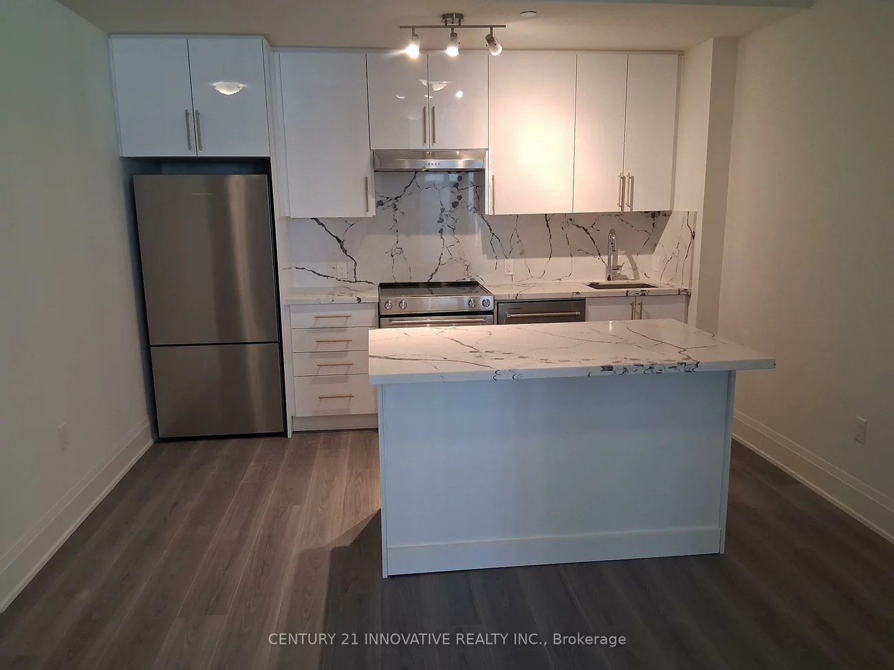 8960, Jane, Concord, Vaughan