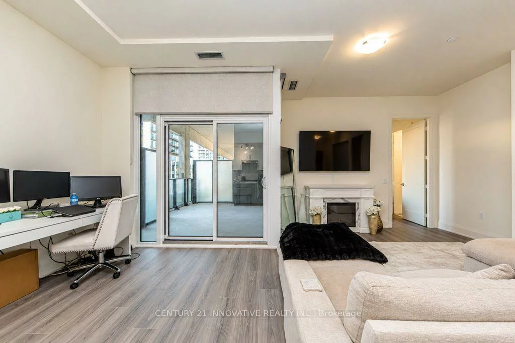 8960, Jane, Concord, Vaughan