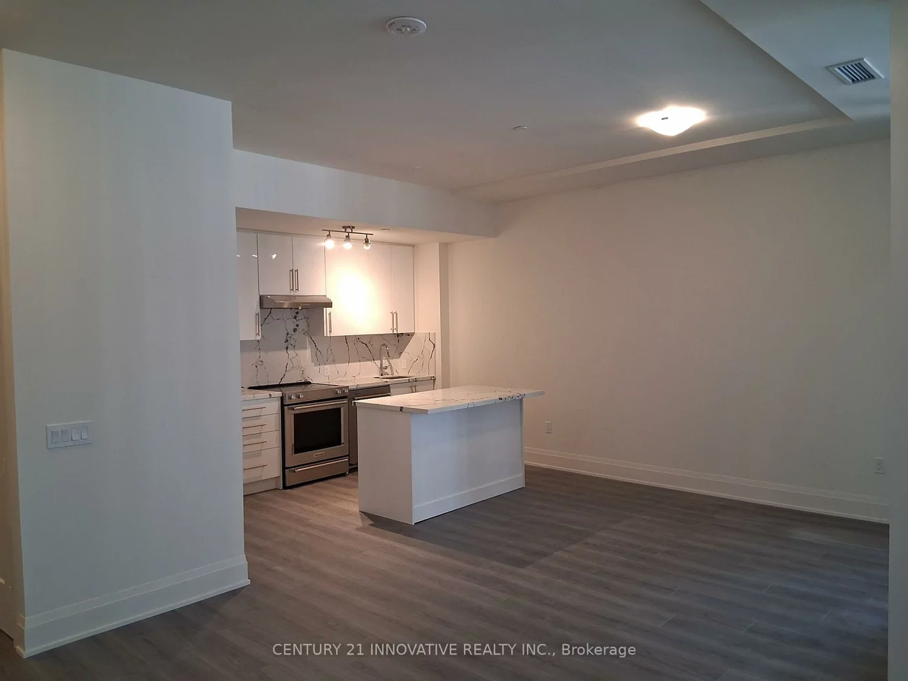 8960, Jane, Concord, Vaughan
