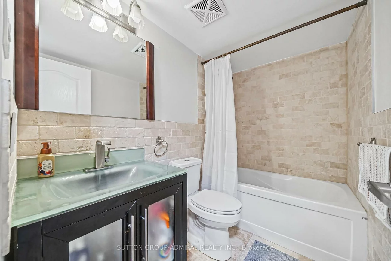7460, Bathurst, Brownridge, Vaughan