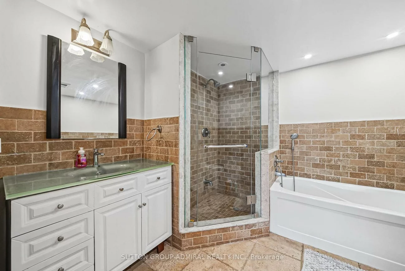 7460, Bathurst, Brownridge, Vaughan